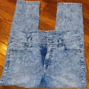 Acid-Wash capri jeans